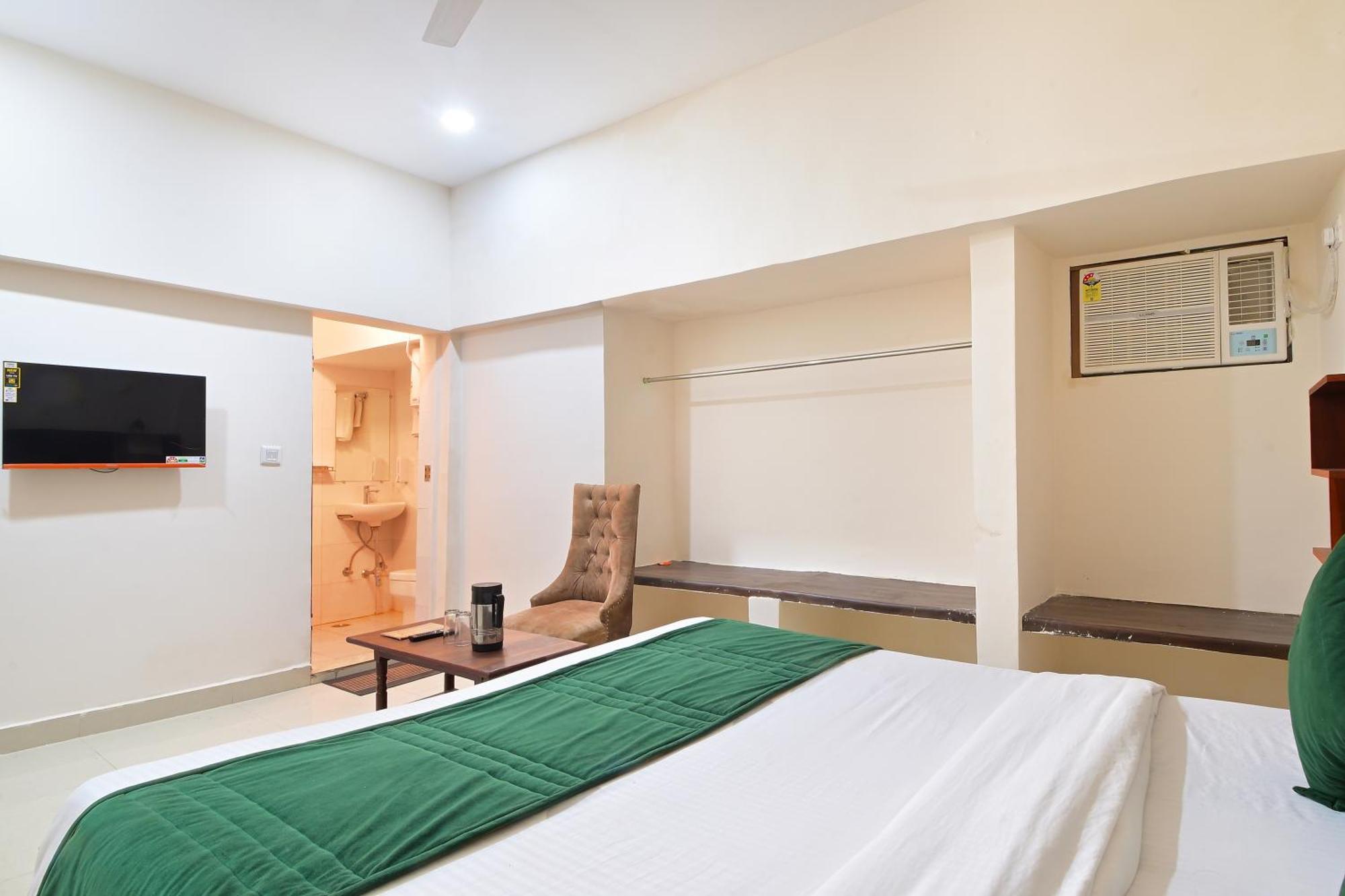 Chowdhry Tourist Lodge - New Delhi Railway Station - 2 Minutes Walk Exterior photo