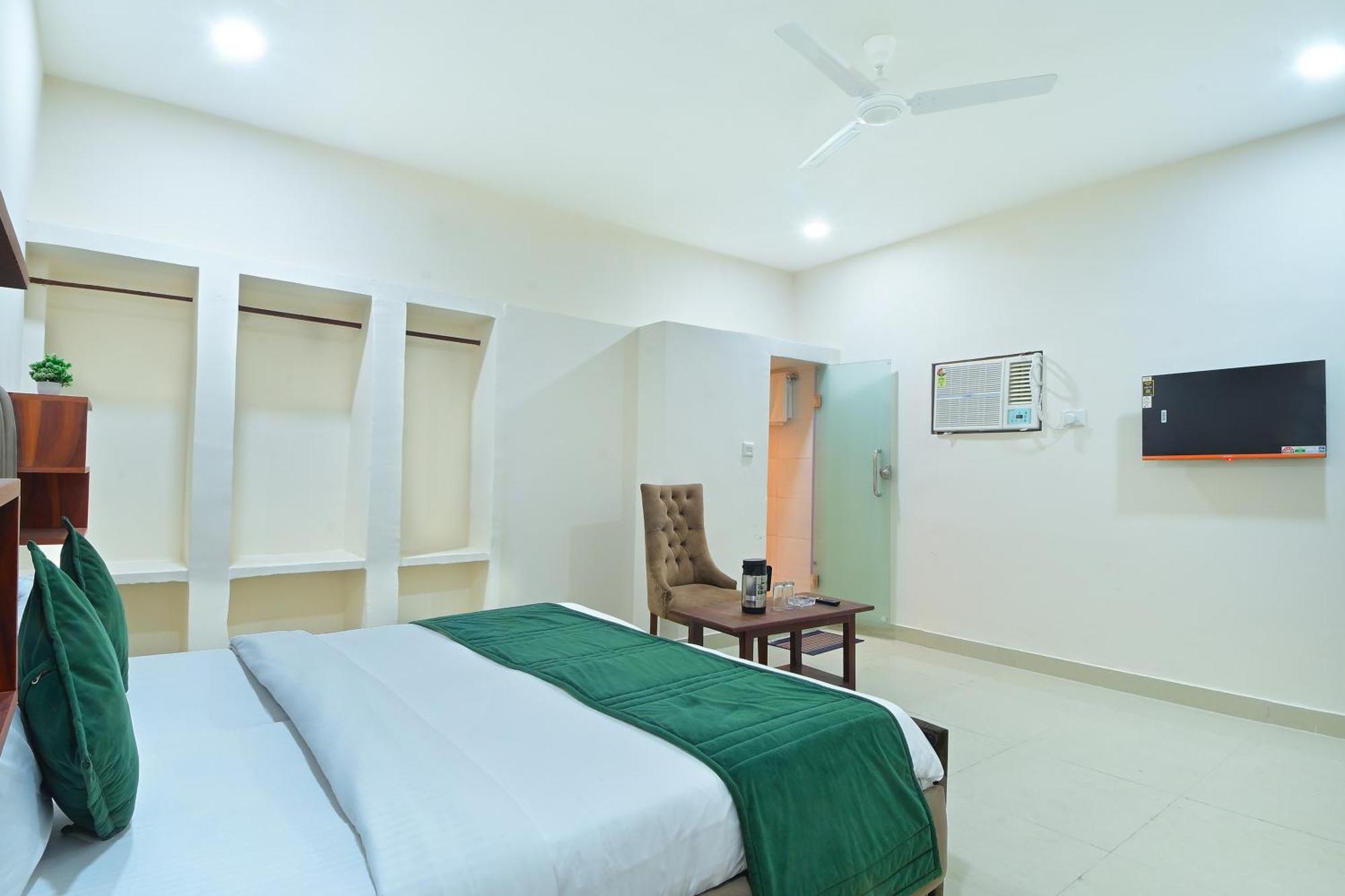 Chowdhry Tourist Lodge - New Delhi Railway Station - 2 Minutes Walk Exterior photo