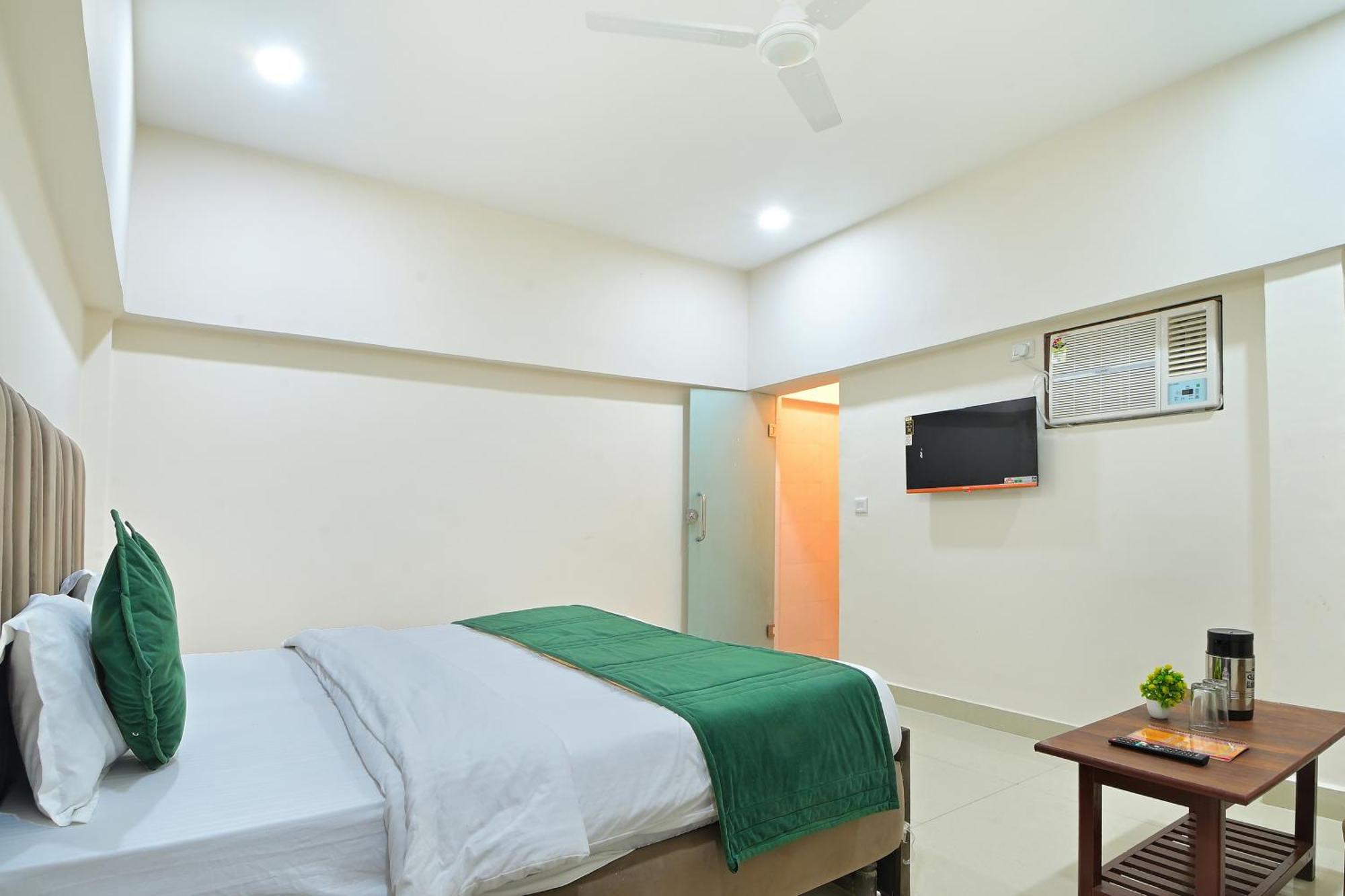 Chowdhry Tourist Lodge - New Delhi Railway Station - 2 Minutes Walk Exterior photo