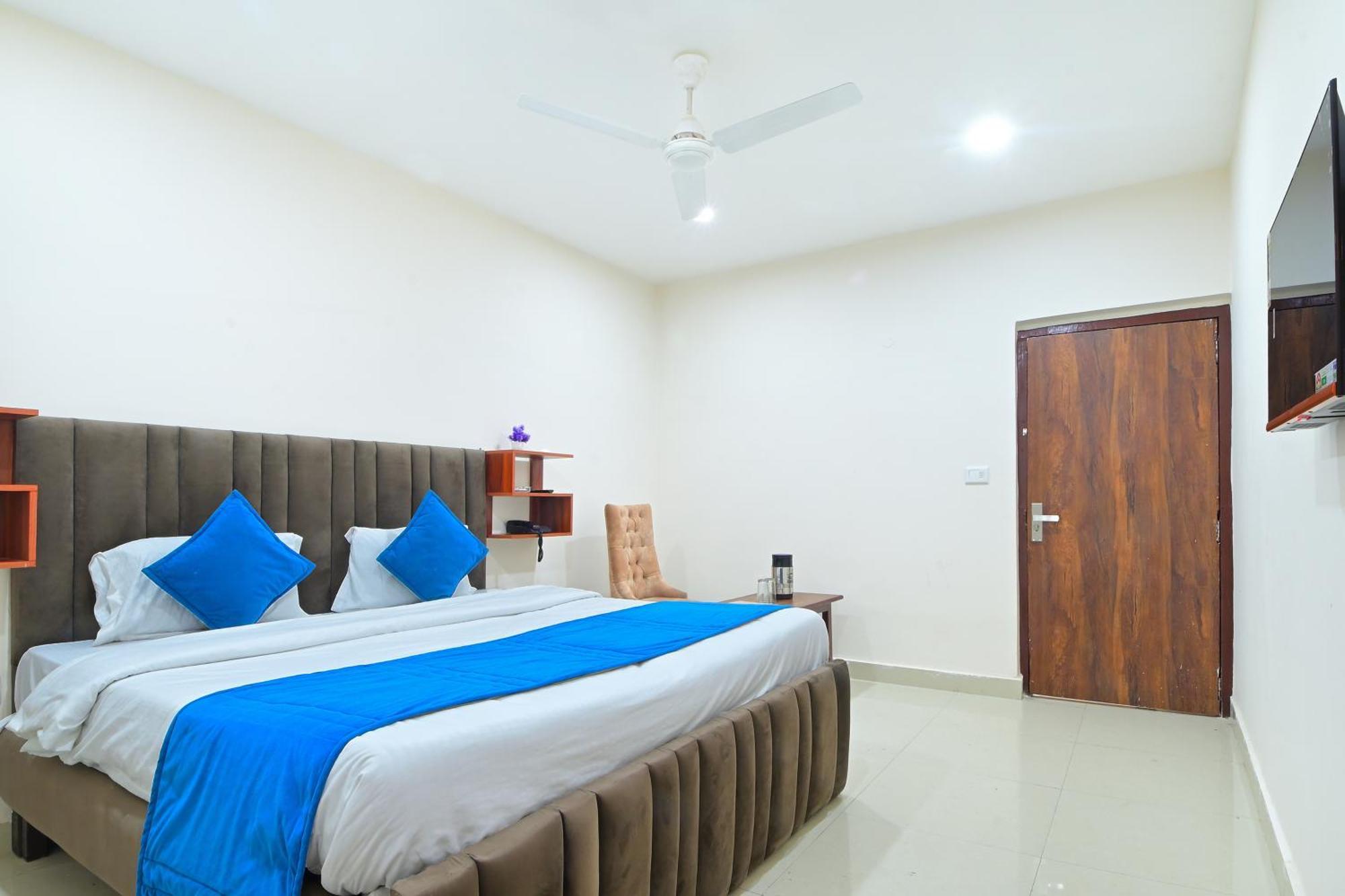 Chowdhry Tourist Lodge - New Delhi Railway Station - 2 Minutes Walk Exterior photo