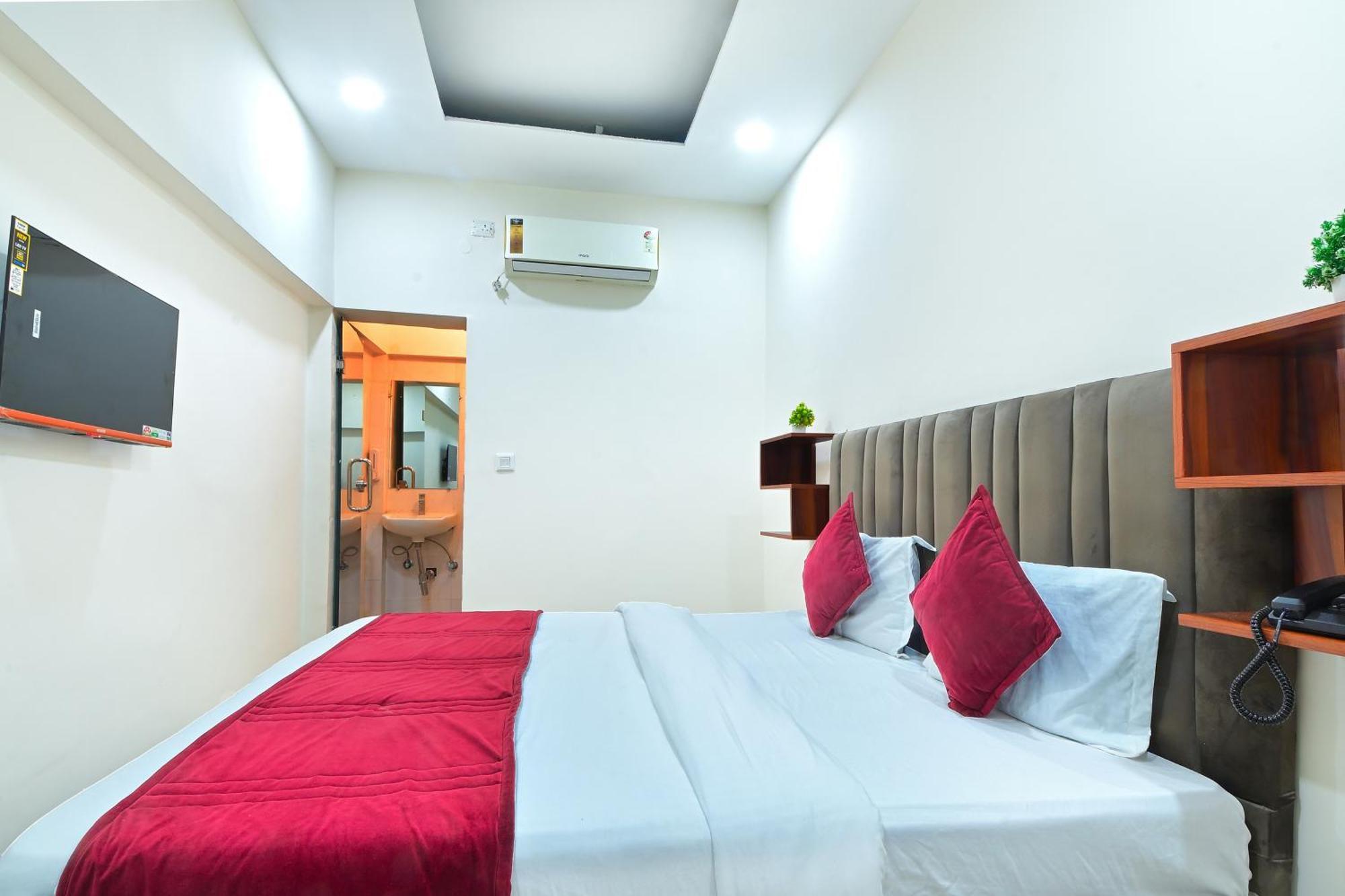 Chowdhry Tourist Lodge - New Delhi Railway Station - 2 Minutes Walk Exterior photo