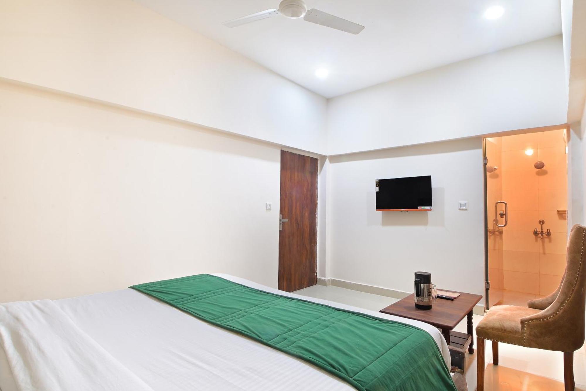 Chowdhry Tourist Lodge - New Delhi Railway Station - 2 Minutes Walk Exterior photo