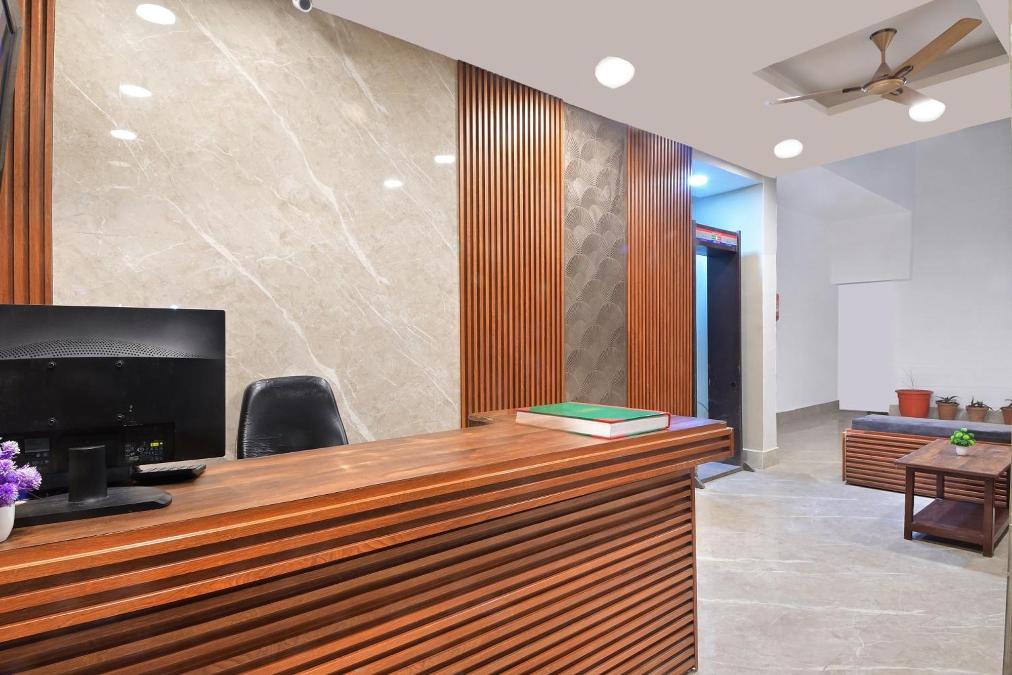 Chowdhry Tourist Lodge - New Delhi Railway Station - 2 Minutes Walk Exterior photo