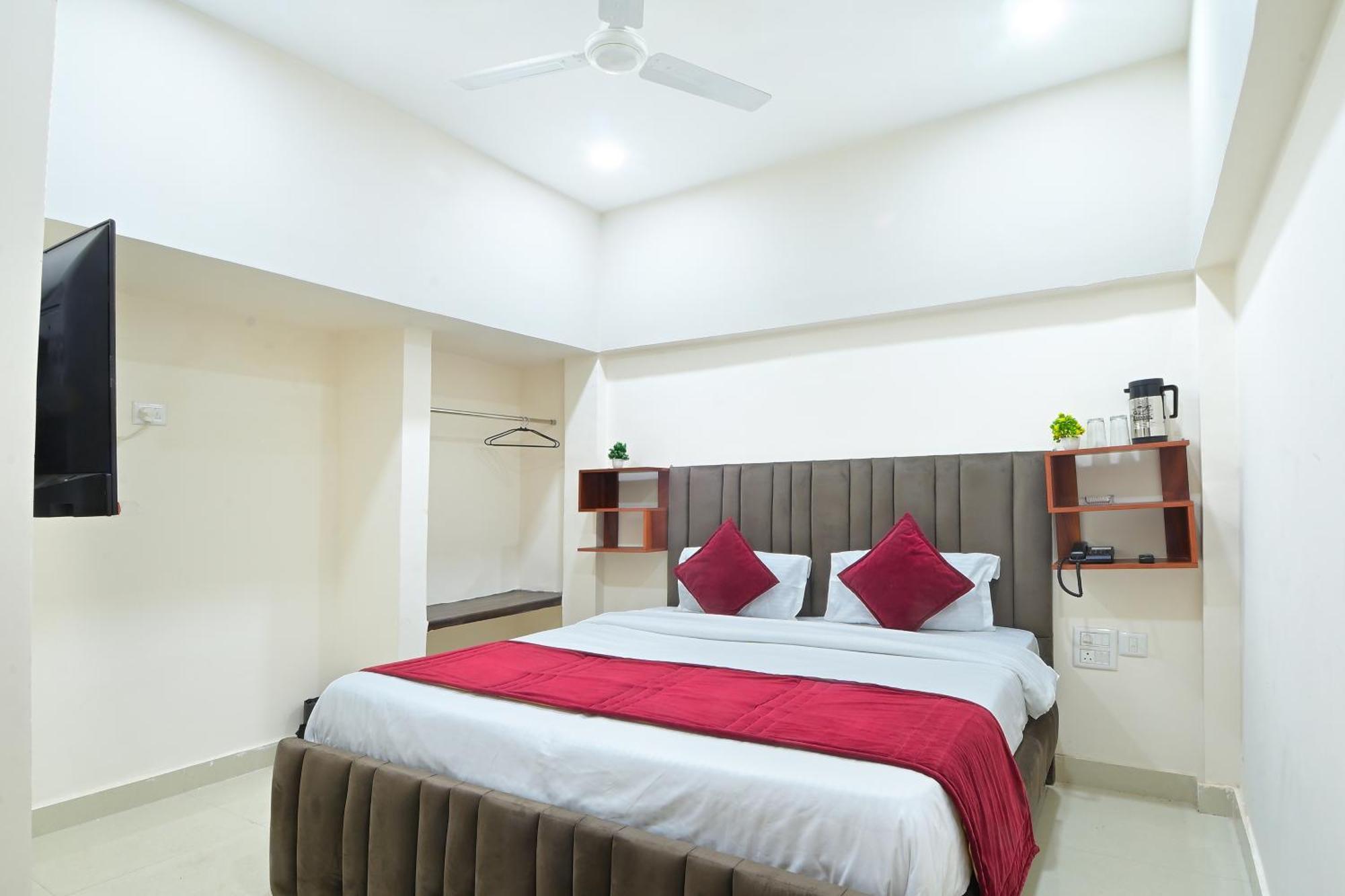 Chowdhry Tourist Lodge - New Delhi Railway Station - 2 Minutes Walk Exterior photo