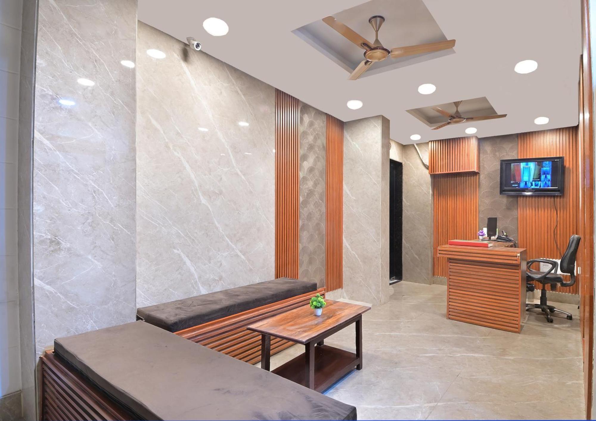 Chowdhry Tourist Lodge - New Delhi Railway Station - 2 Minutes Walk Exterior photo